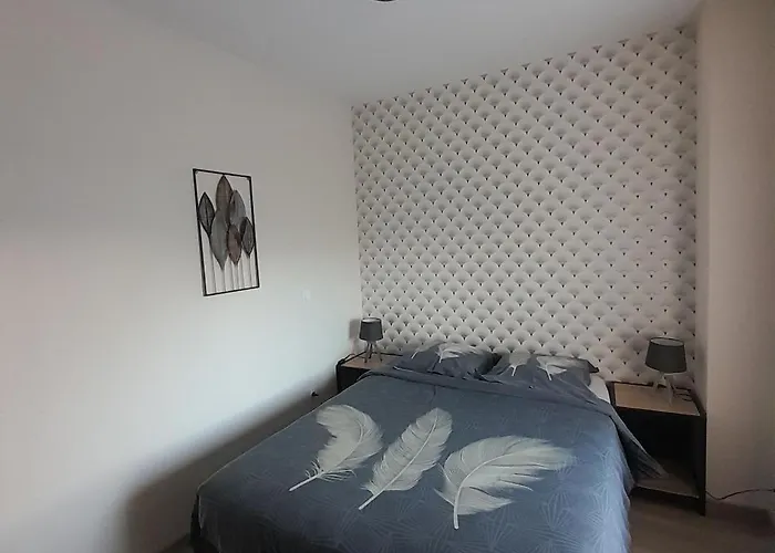 La Grange Aux Abeilles 1 *